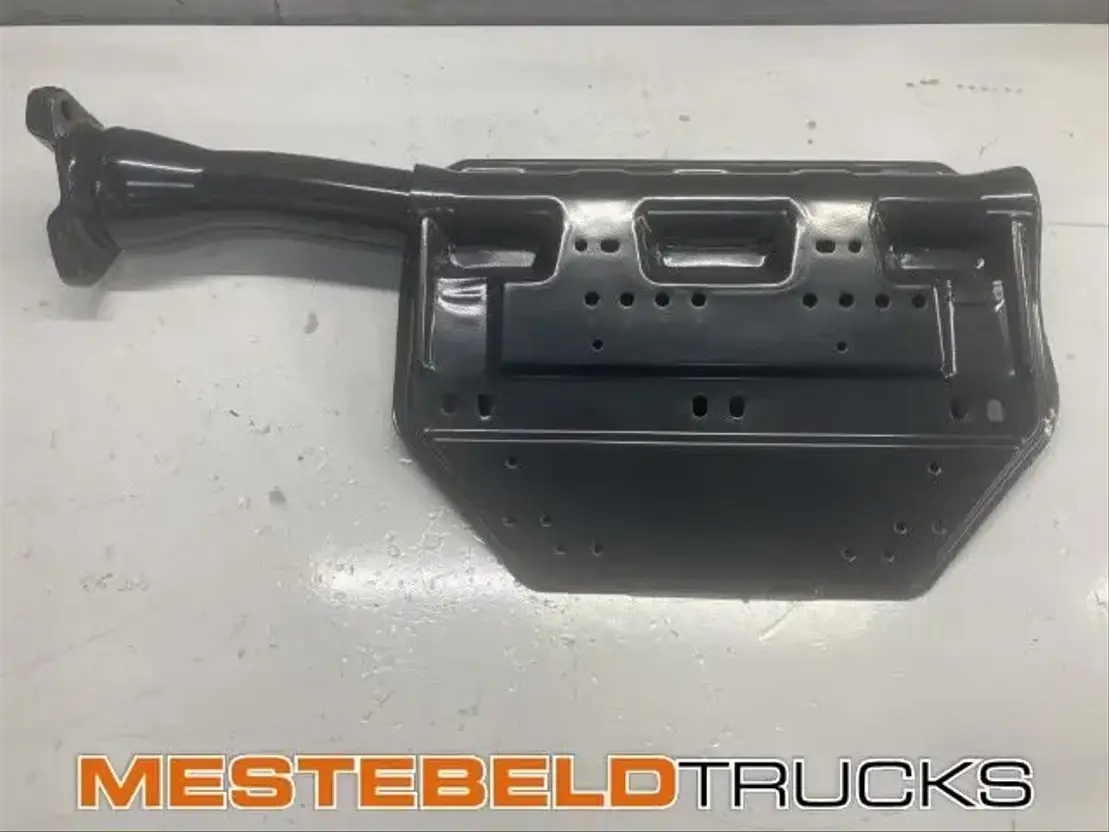 Scania Spatbordsteun links