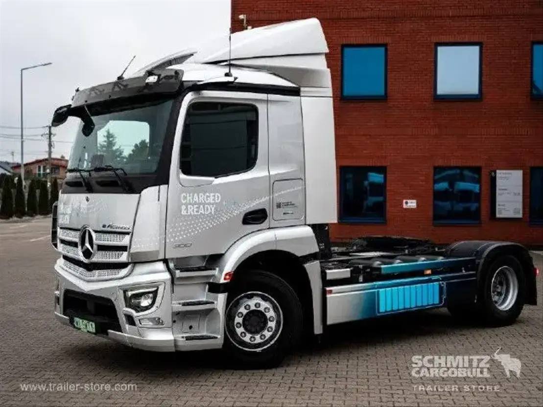 Mercedes-Benz eActros Standard tractor unit