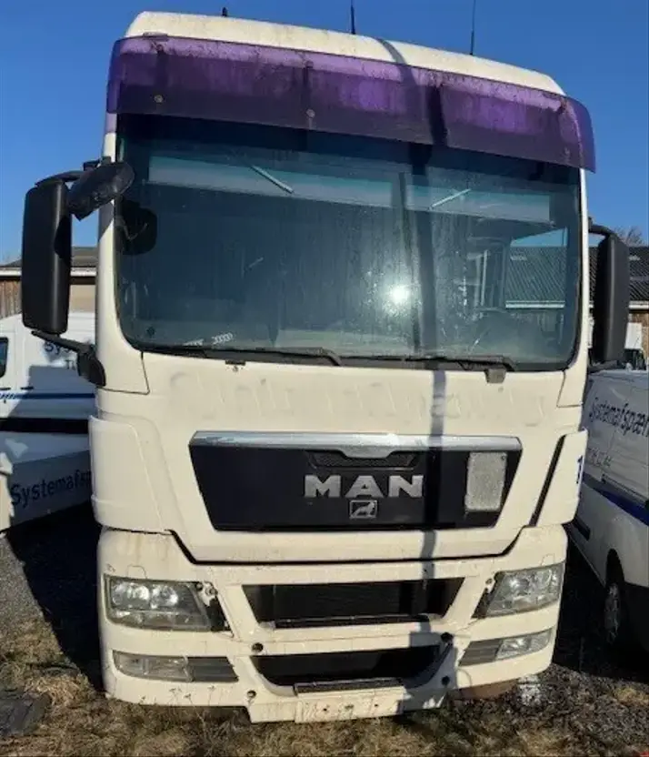 MAN TGX 18-440 4x2 LLS-U mega