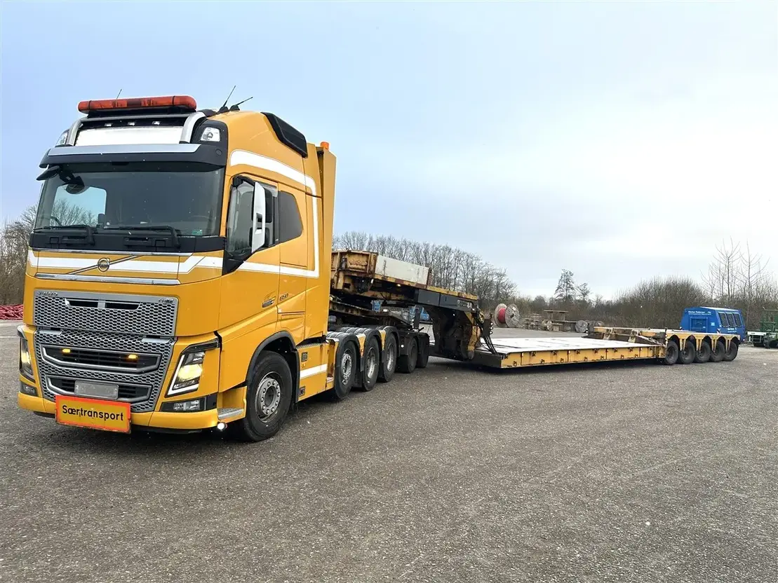 Volvo FH 16 650 8x4 Sværdgodstrækker + Nooteboom