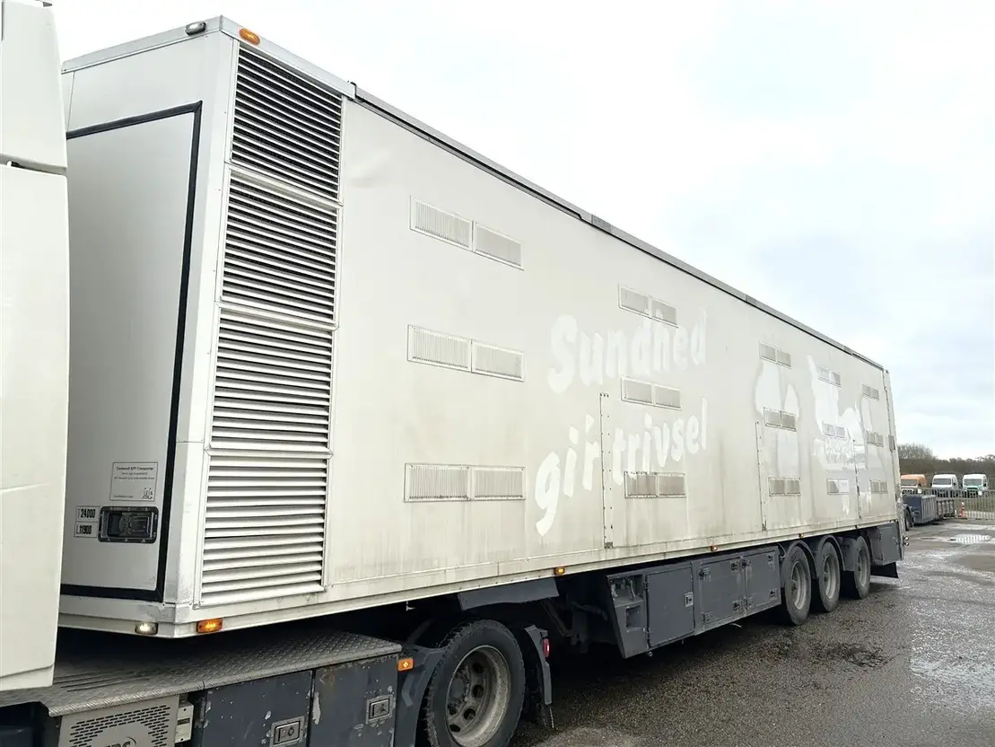 HMK Lukket grisetrailer 3-stock