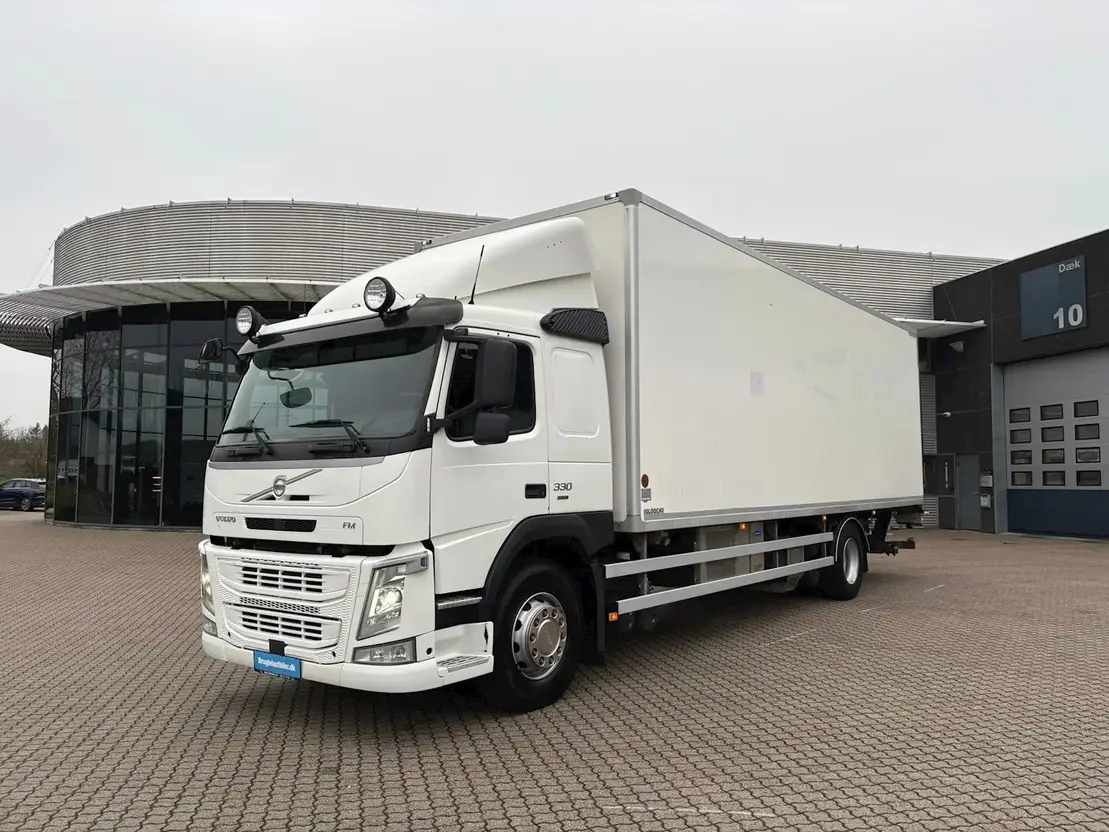 Volvo FM330