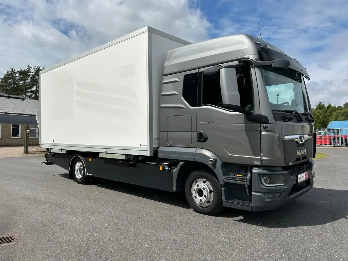 MAN TGL 8-220 4x2 BL incl. 2 stk veksellad