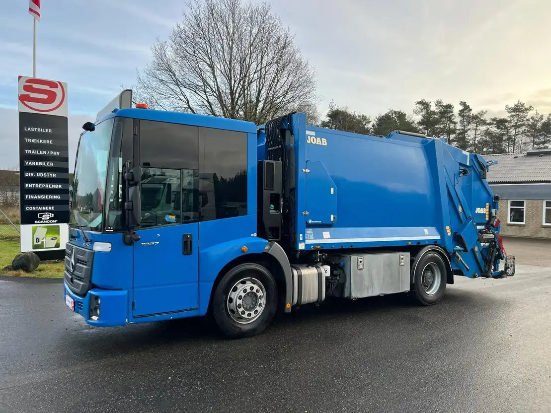 Mercedes-Benz Econic 1827 L