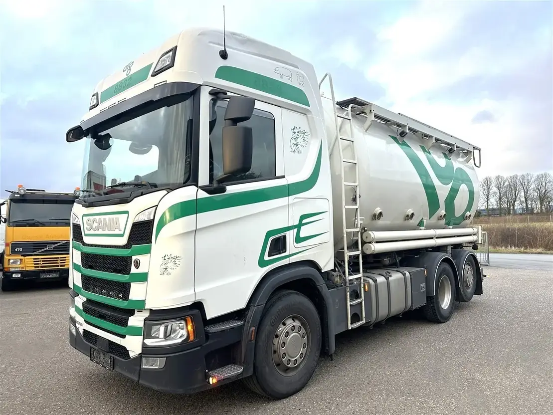 Scania R500 6x2 Silotank