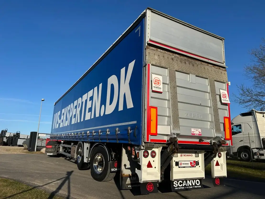 CI200 - 13,6 mtr - lodretstående lift