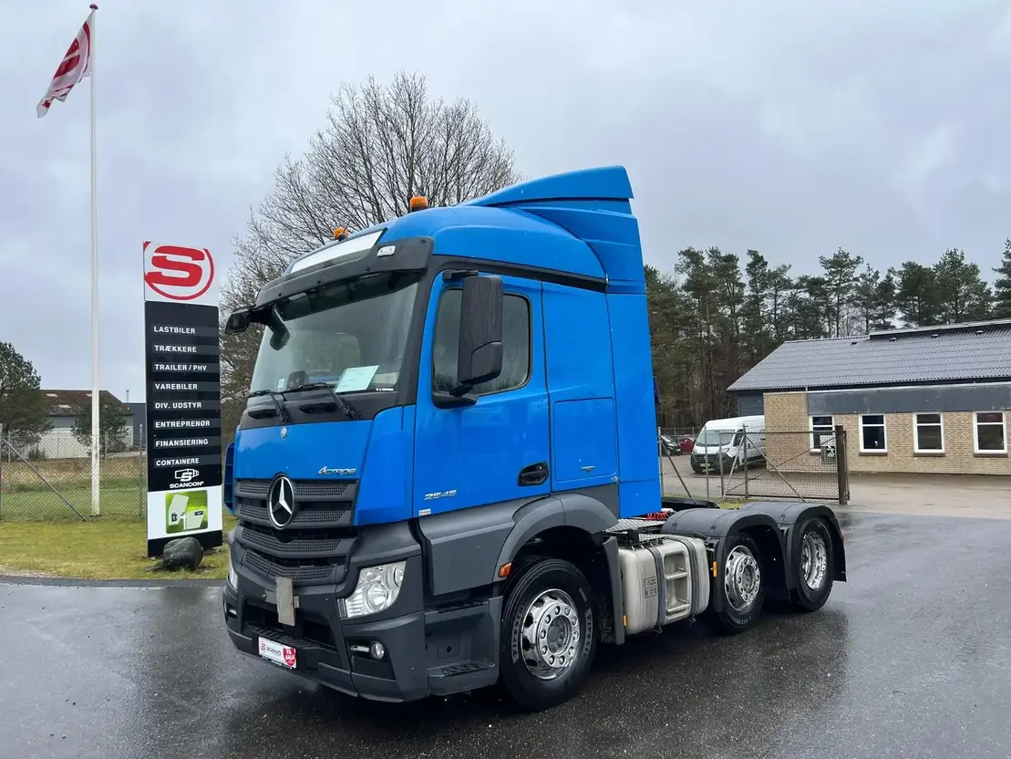 Mercedes-Benz 2545 LS 6x2/2
