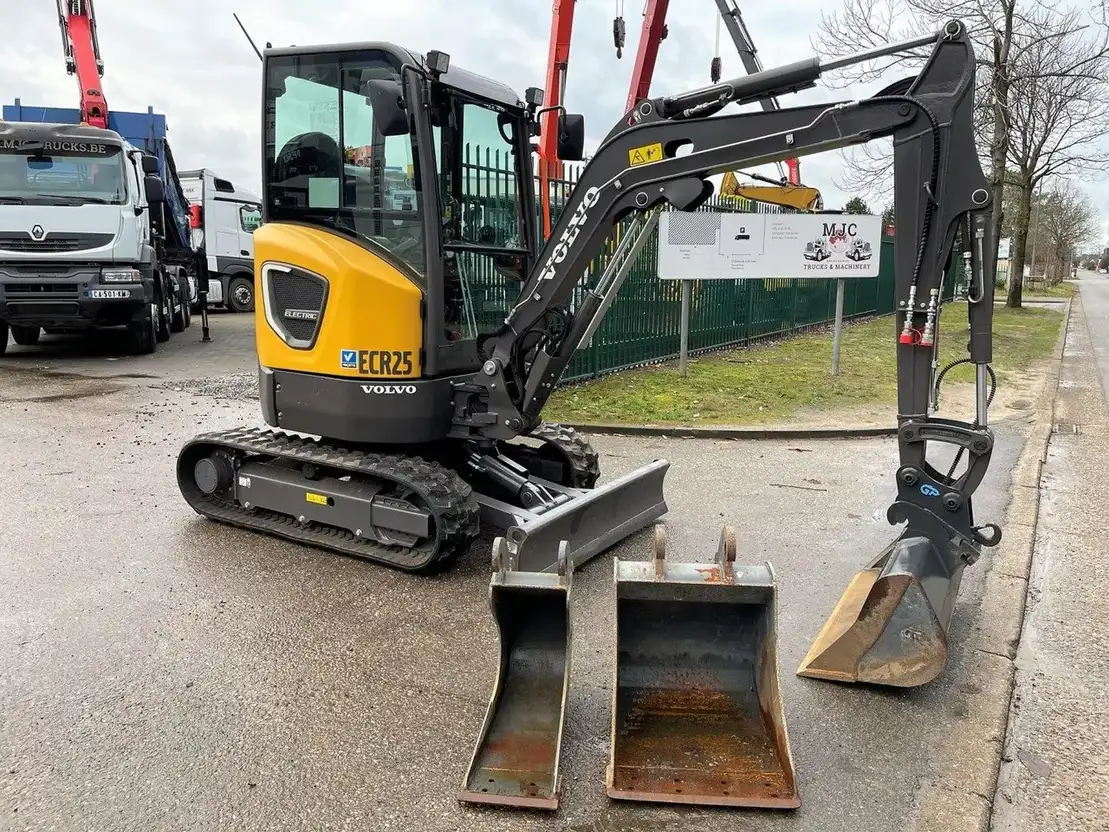 Leitrad mit Halter für Volvo ECR25 main image 1